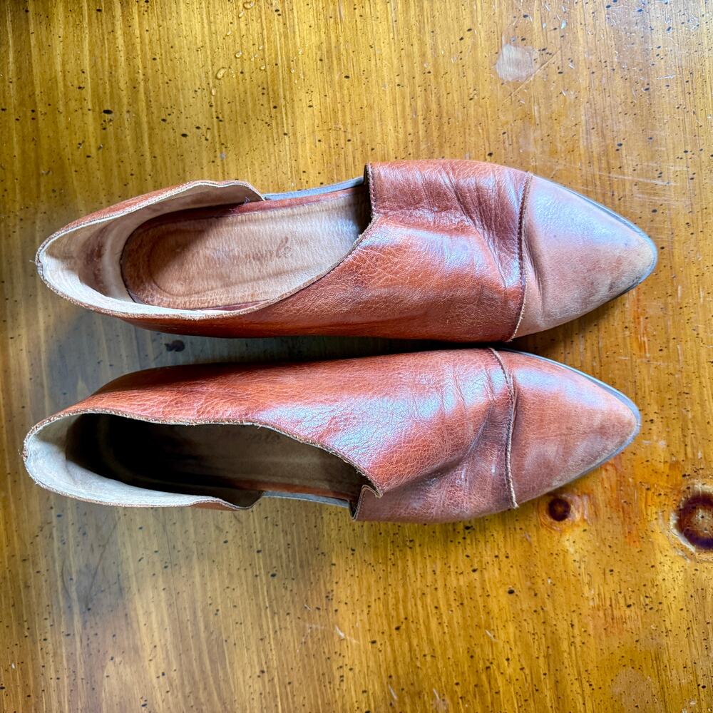Free People Brown Leather Slip On Loafers Size 8 Distressed Boho Flats Pointed - Picture 2 of 6